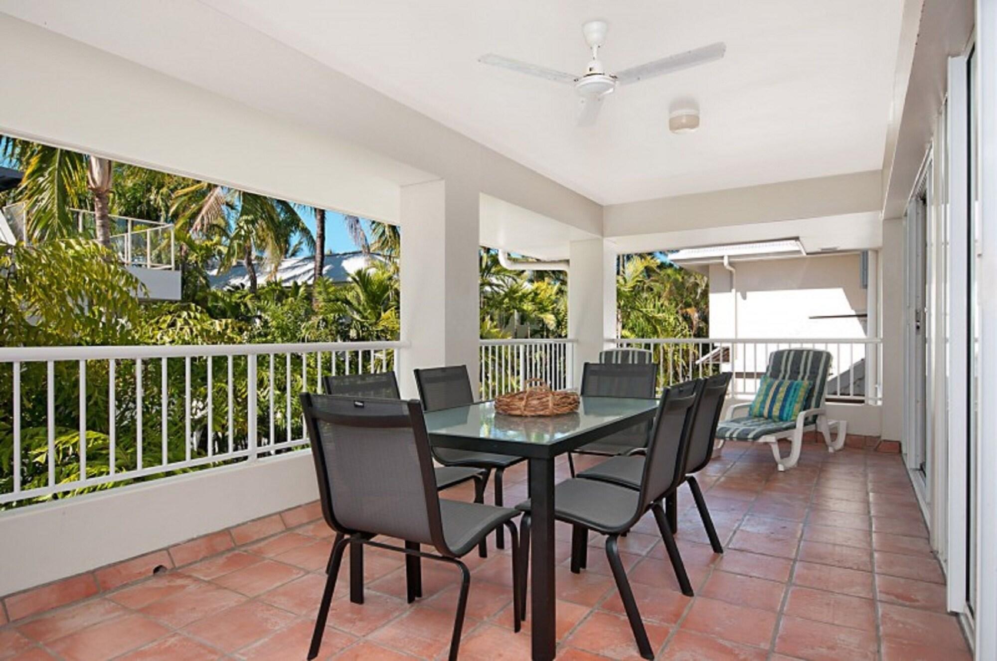 Balboa Apartments Port Douglas Exterior photo