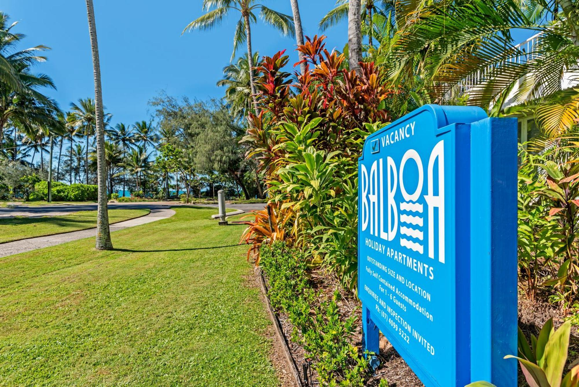 Balboa Apartments Port Douglas Exterior photo