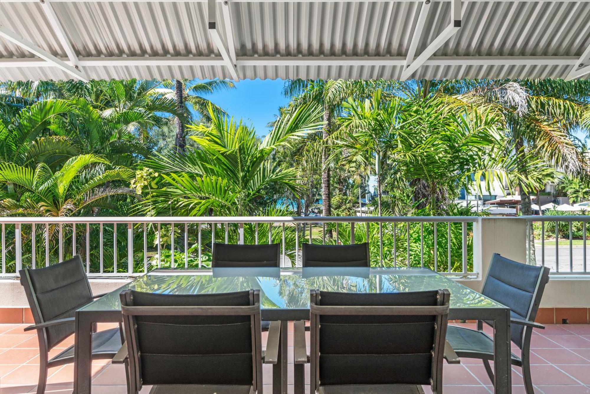 Balboa Apartments Port Douglas Exterior photo