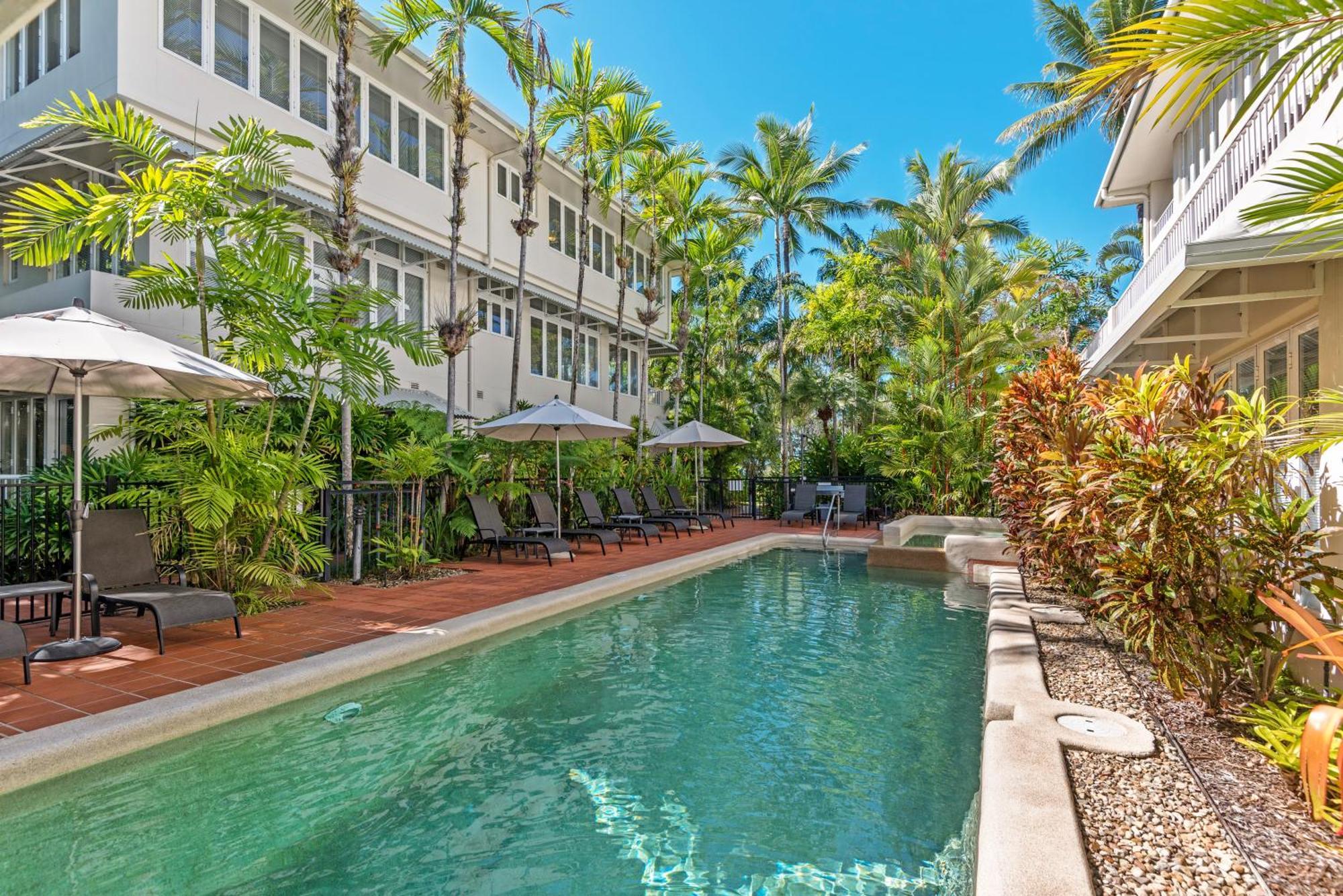 Balboa Apartments Port Douglas Exterior photo