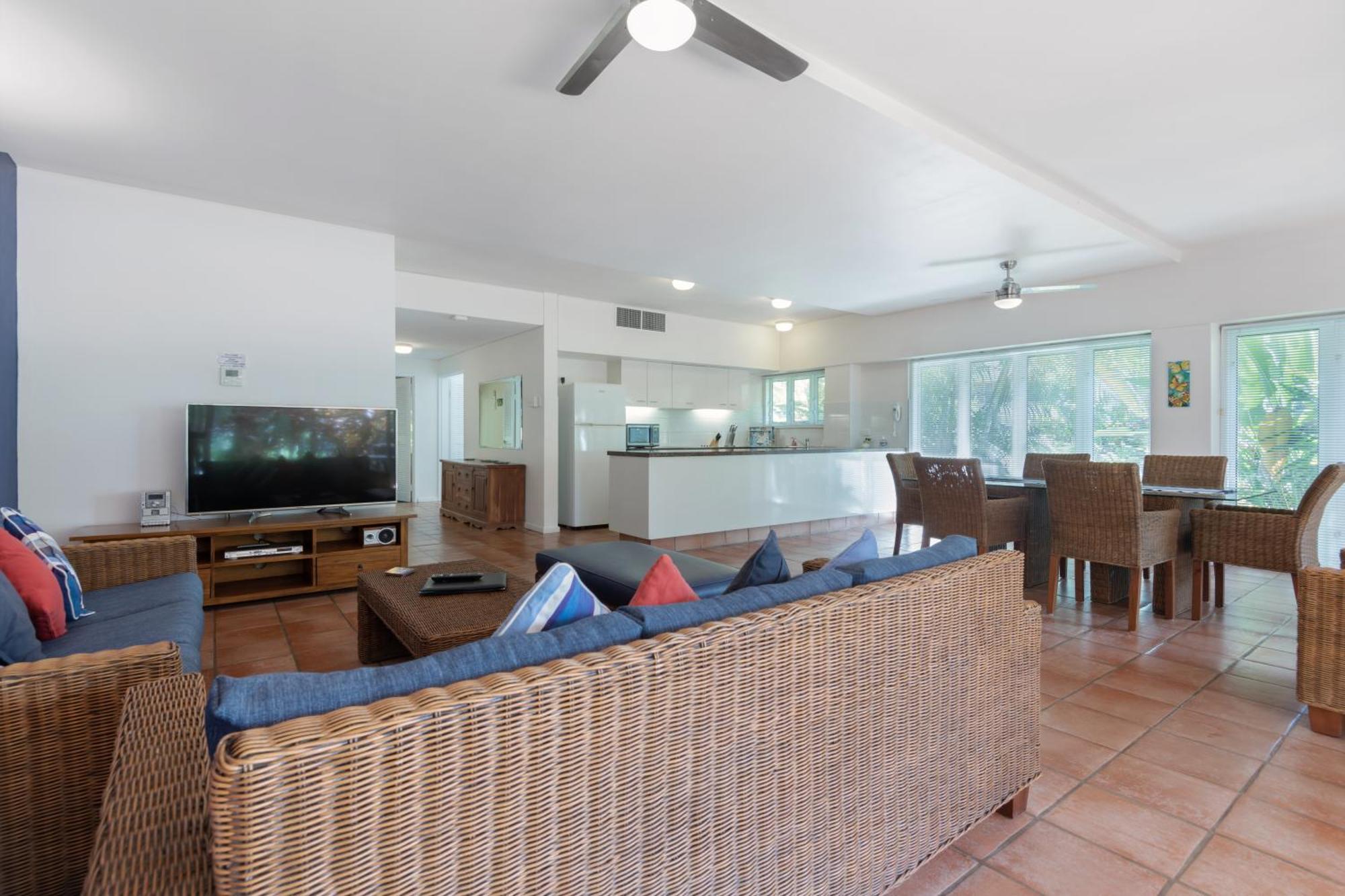 Balboa Apartments Port Douglas Exterior photo
