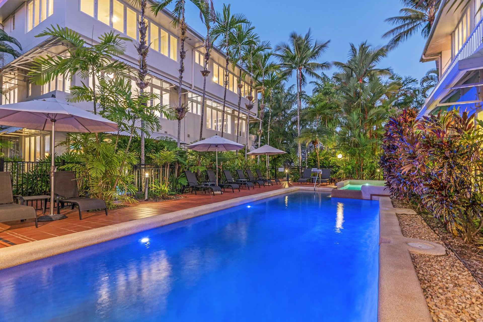 Balboa Apartments Port Douglas Exterior photo