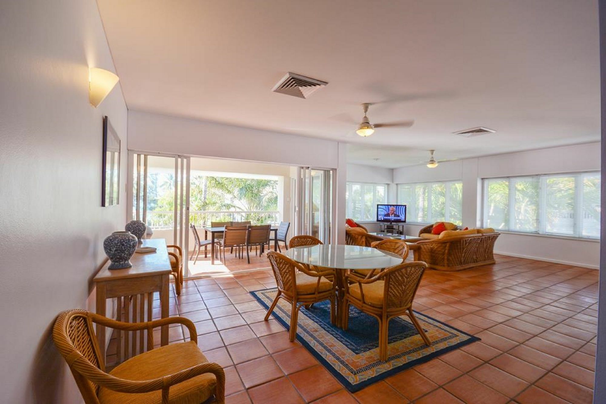 Balboa Apartments Port Douglas Exterior photo