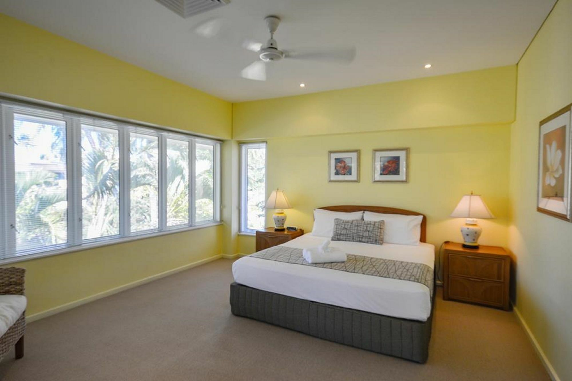 Balboa Apartments Port Douglas Exterior photo